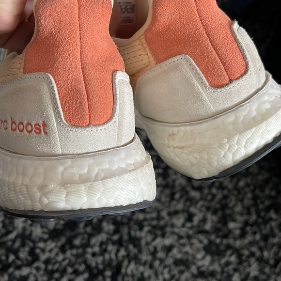 ADIDAS ULTRA BOOST - Picture 12 of 14